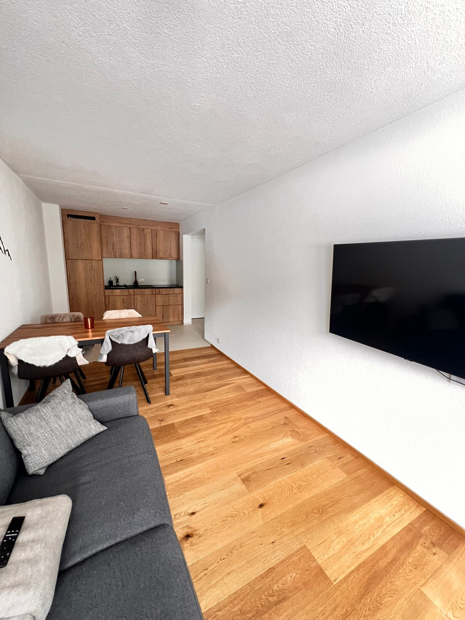 Laax Alpine Apartment living room 2